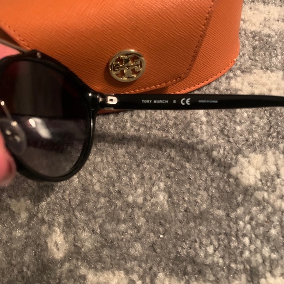 SOLD!!! Tory Burch Black Sunglasses - Picture 6 of 9